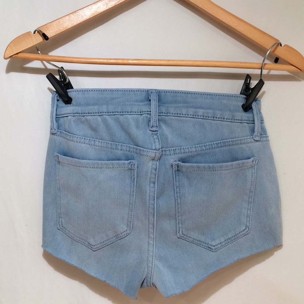 Old Navy sz 4 Cut off shorts (709) - Picture 2 of 5